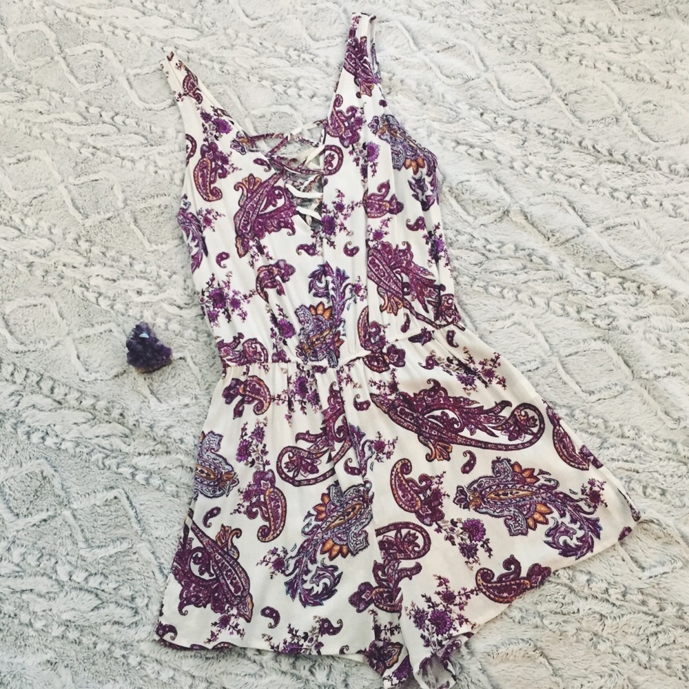 PacSun Kendall & Kylie Criss Cross Romper🌿
